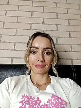 Loly Horny online show from 04-09-26, 01:05