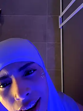 Snapshot of jhalila chatting on 09-10-25, 01:16 jhalila online show from 09-10-25, 01:16