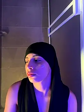 Snapshot of jhalila chatting on 09-21-25, 02:24 jhalila online show from 09-21-25, 02:24