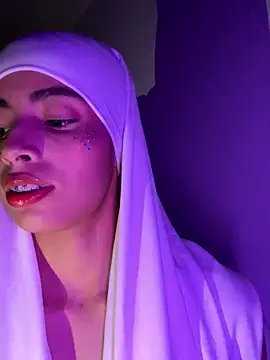 Snapshot of jhalila chatting on 10-10-25, 01:48 jhalila online show from 10-10-25, 01:48