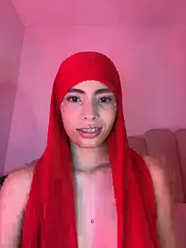 Snapshot of jhalila chatting on 10-20-25, 10:43 jhalila online show from 10-20-25, 10:43