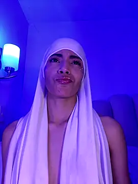 Snapshot of jhalila chatting on 12-14-25, 01:00 jhalila online show from 12-14-25, 01:00