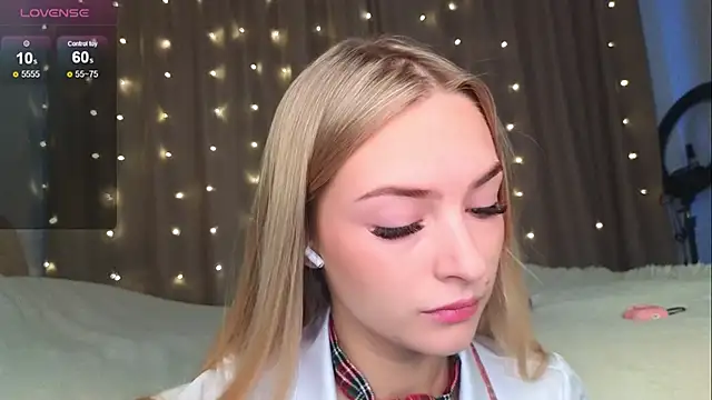 Soft Eva online show from 01-16-25, 07:49