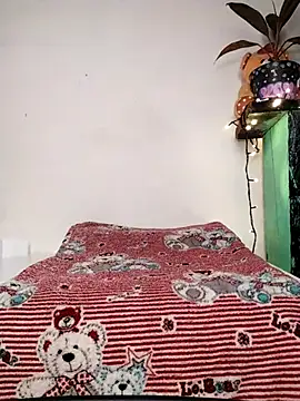Snapshot of Calatea chatting on 02-05-25, 02:08 Calatea online show from 02-05-25, 02:08