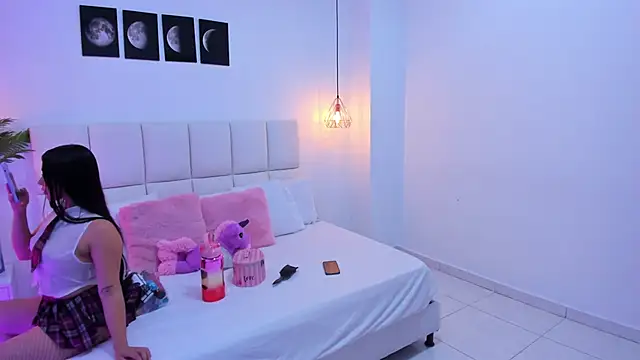 Snapshot of zoe_rivers chatting on 11-04-25, 11:37 zoe rivers online show from 11-04-25, 11:37