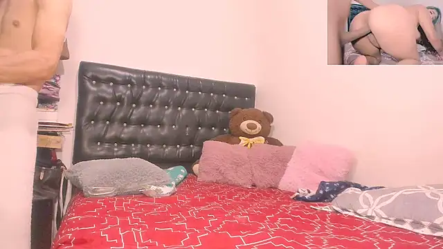 Snapshot of sexylatin_ chatting on 10-30-25, 03:30 sexylatin online show from 10-30-25, 03:30