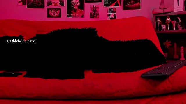 lilith-deveraux online show from 10-22-25, 02:06