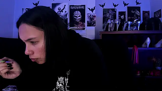 lilith-deveraux online show from 06-30-26, 04:52