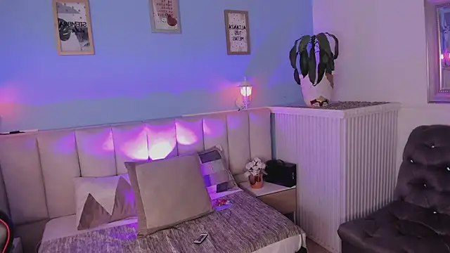 dayanne07 online show from 01-17-25, 08:24