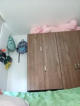 Karii-R online show from 04-22-26, 03:24