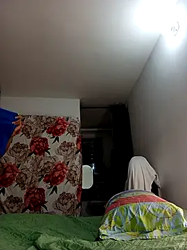 Karii-R online show from 04-25-26, 05:43