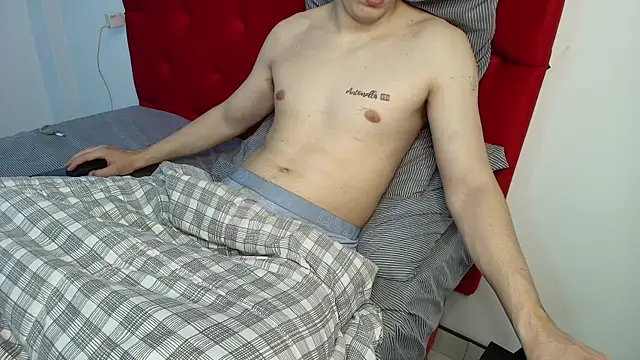 NicoDavisHere online show from 10-28-25, 08:44