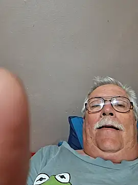 Snapshot of NawtyB1965 chatting on 10-24-25, 03:14 NawtyB1965 online show from 10-24-25, 03:14