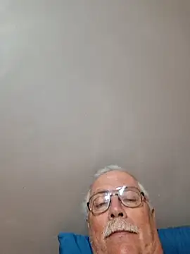 Snapshot of NawtyB1965 chatting on 11-23-25, 04:01 NawtyB1965 online show from 11-23-25, 04:01