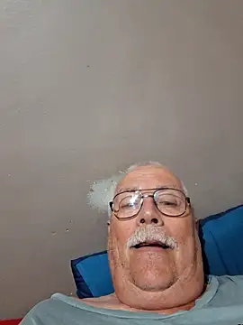 Snapshot of NawtyB1965 chatting on 12-15-25, 03:33 NawtyB1965 online show from 12-15-25, 03:33