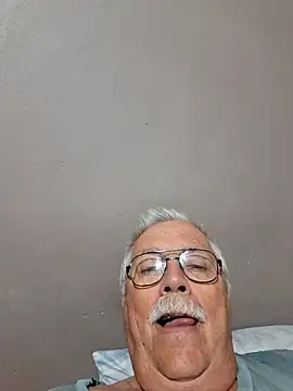 Snapshot of NawtyB1965 chatting on 05-08-26, 03:56 NawtyB1965 online show from 05-08-26, 03:56