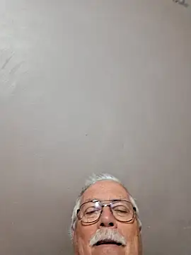 Snapshot of NawtyB1965 chatting on 05-09-26, 03:45 NawtyB1965 online show from 05-09-26, 03:45