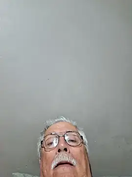 Snapshot of NawtyB1965 chatting on 05-15-26, 04:08 NawtyB1965 online show from 05-15-26, 04:08