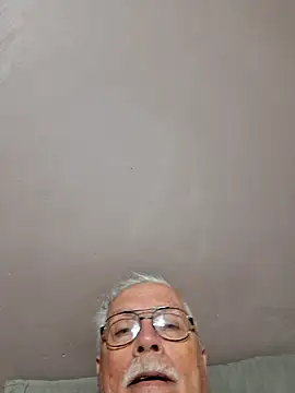 Snapshot of NawtyB1965 chatting on 05-24-26, 04:17 NawtyB1965 online show from 05-24-26, 04:17