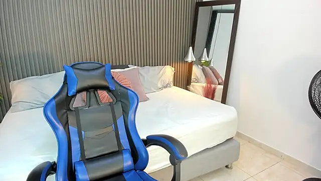 Axel brunette1 online show from 04-06-26, 02:53