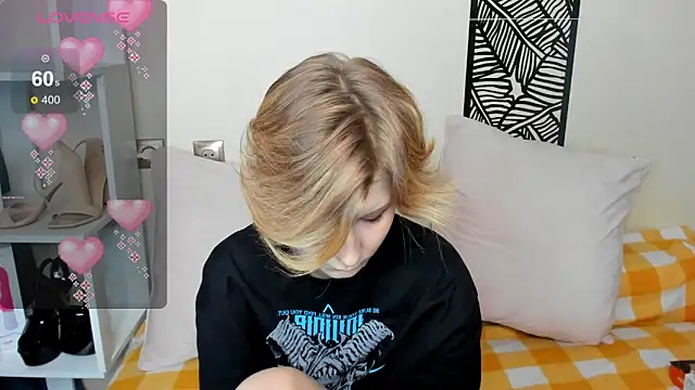 Angel Jules online show from 01-28-25, 04:50