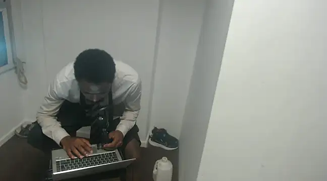 Snapshot of Mastertopdome chatting on 01-16-25, 11:27 Mastertopdome online show from 01-16-25, 11:27