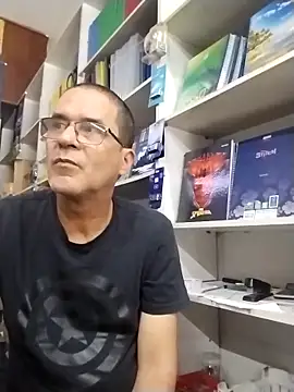 Snapshot of barboza991 chatting on 02-25-26, 01:21 barboza991 online show from 02-25-26, 01:21