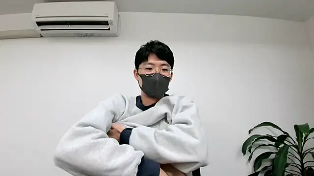 TakuryuJPN online show from 12-15-24, 09:31