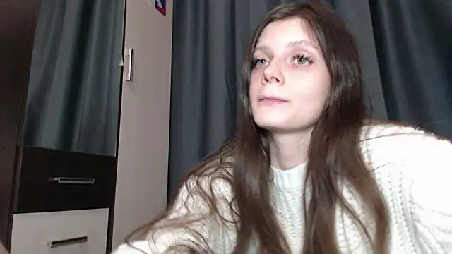 Effi 18 online show from 10-22-25, 07:24