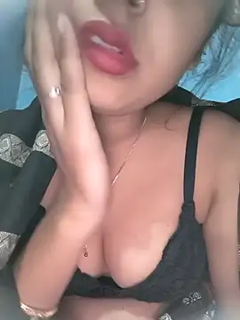 Snapshot of Shanaya_Hotty chatting on 12-04-24, 03:04 Shanaya Hotty online show from 12-04-24, 03:04