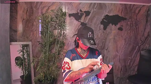 Alahia Dangelo online show from 04-01-26, 05:21