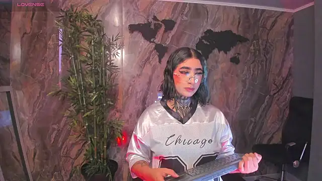 Alahia Dangelo online show from 04-25-26, 02:14