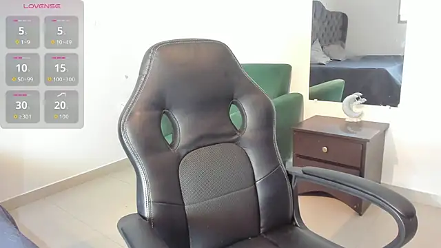 Snapshot of _maria_foxx_ chatting on 10-30-25, 06:30 maria foxx online show from 10-30-25, 06:30