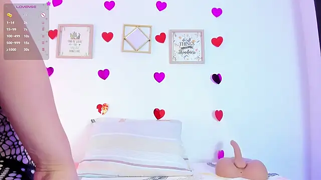 EmmaRogers online show from 03-04-25, 01:06