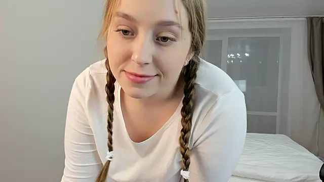 Snapshot of endlesssoffi chatting on 12-19-24, 10:00 endlesssoffi online show from 12-19-24, 10:00