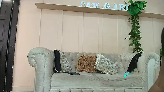 kayna gomez online show from 02-05-25, 07:20