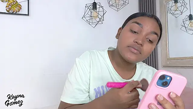 kayna gomez online show from 12-21-25, 07:32