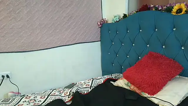 Milkdulce1 online show from 02-10-26, 01:15