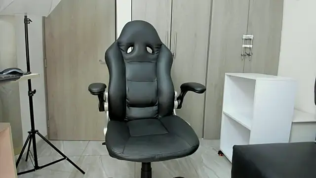 Yef Thin online show from 01-20-25, 06:31