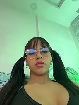 Snapshot of AnaSofia_07sv chatting on 06-24-26, 06:01 AnaSofia 07sv online show from 06-24-26, 06:01