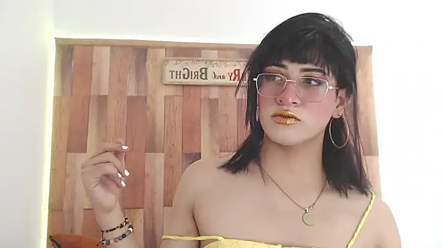 Snapshot of Raven_Whisper chatting on 12-28-24, 02:32 Raven Whisper online show from 12-28-24, 02:32