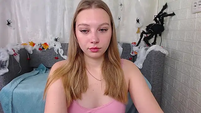 bellaa love  online show from 10-23-25, 12:21