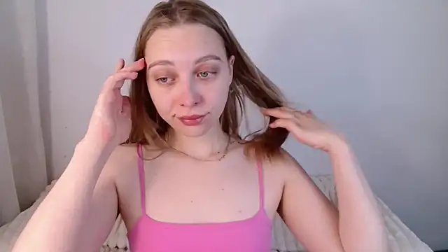 bellaa love  online show from 05-25-26, 01:00