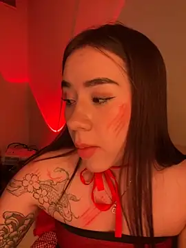 Snapshot of Im_Valen_Cute chatting on 11-01-25, 04:36 Im Valen Cute online show from 11-01-25, 04:36