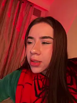 Snapshot of Im_Valen_Cute chatting on 11-06-25, 04:46 Im Valen Cute online show from 11-06-25, 04:46