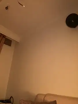 Snapshot of Im_Valen_Cute chatting on 11-09-25, 01:48 Im Valen Cute online show from 11-09-25, 01:48