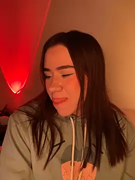 Snapshot of Im_Valen_Cute chatting on 11-13-25, 03:27 Im Valen Cute online show from 11-13-25, 03:27