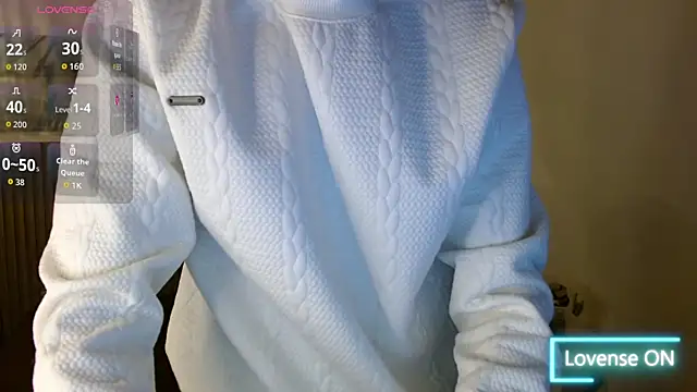 Dyla n18 online show from 10-31-25, 09:27