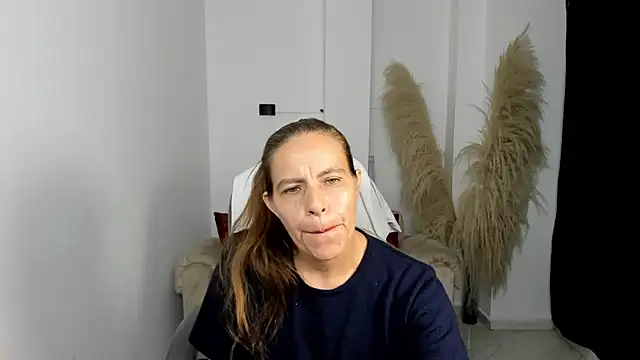 Milf karlye online show from 03-18-26, 03:42