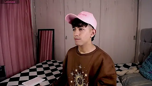 teobowny  online show from 12-19-24, 10:10